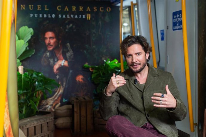 El cantante Manuel Carrasco durante una entrevista para Europa Press, a 8 de mayo de 2025, en Madrid (España). Su nuevo disco, que se lanza el próximo 9 de mayo bajo el título ‘Pueblo Salvaje II’.