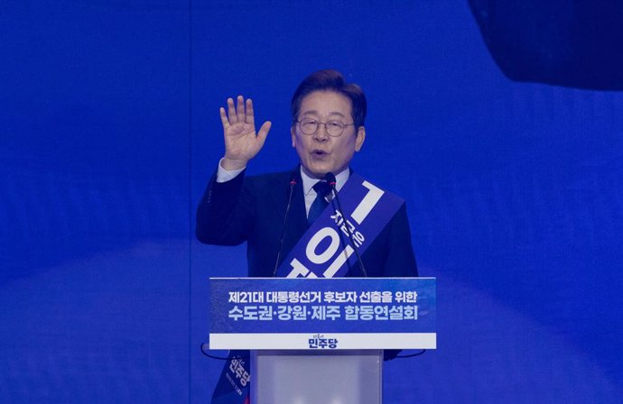 GOYANG, April 27, 2025  -- Lee Jae-myung, former chief of South Korea's Democratic Party, speaks after being elected presidential candidate during the party's national convention in Goyang City, South Korea, April 27, 2025. Lee was elected presidential ca