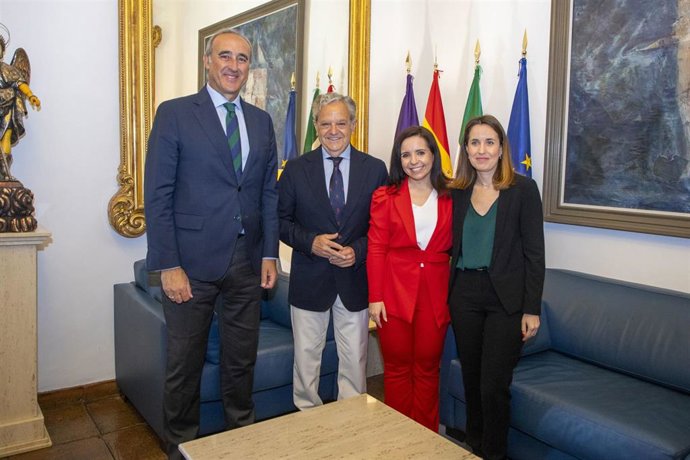 La Diputación de Córdoba firma un acuerdo de colaboración con el Hospital San Juan de Dios.