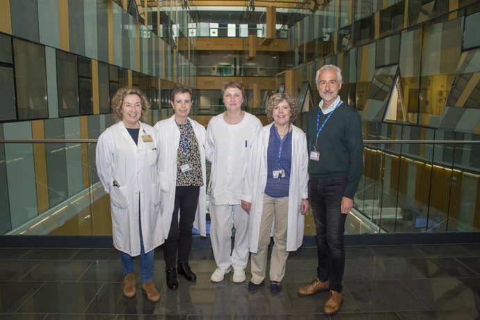 Miembros de la unidad de Nefrología del HUCA