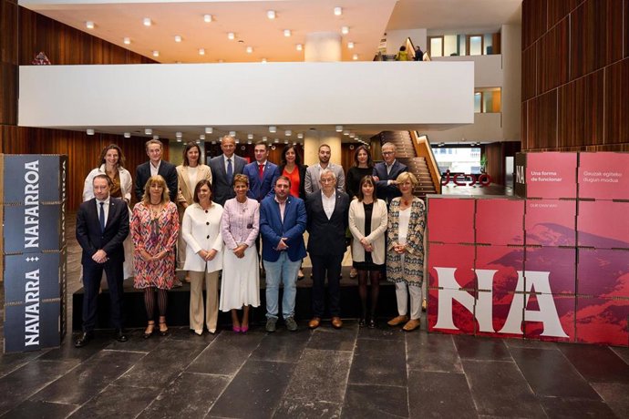 Archivo - Imagen de la presentación en Pamplona de la Marca Navarra, en la que participaron representantes del Gobierno de Navarra y distintas entidades económicas, sociales y culturales. 