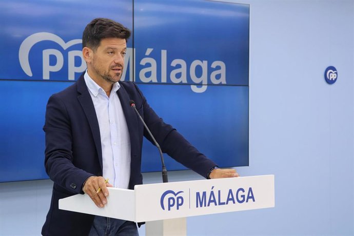 Archivo - El coordinador general del PP de Málaga, Cristóbal Ortega, en una imagen de archivo. 