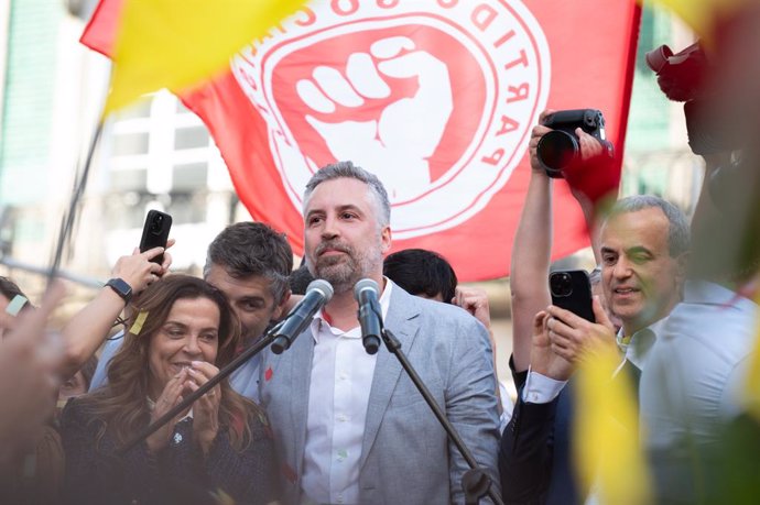 May 15, 2025, Harbor, Portugal: Porto (pt), 05/15/2025 - politics/ pedro nuno santos/elections/legislative-2025/ps - pedro nuno santos candidate for the legislative assembly of portugal during the electoral campaign in porto, north of portugal, this thurs