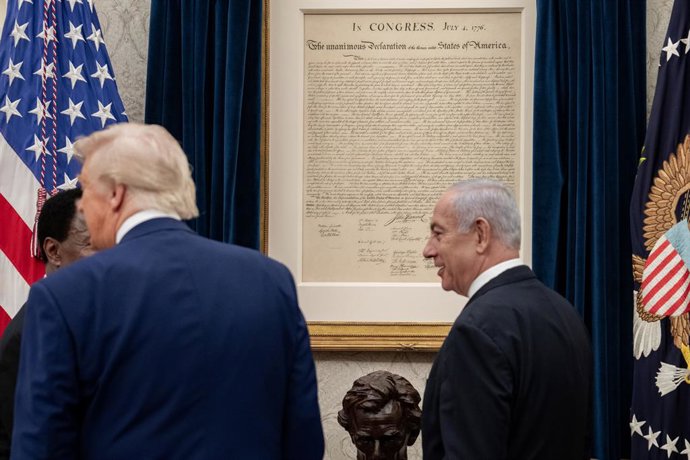 Archivo - 7 de abril de 2025, Washington, Distrito de Columbia, EUA: O vice-presidente JD Vance participa de uma reunião bilateral com o presidente Donald Trump e o primeiro-ministro israelense Benjamin Netanyahu, na segunda-feira, 7 de abril de 2025, no 