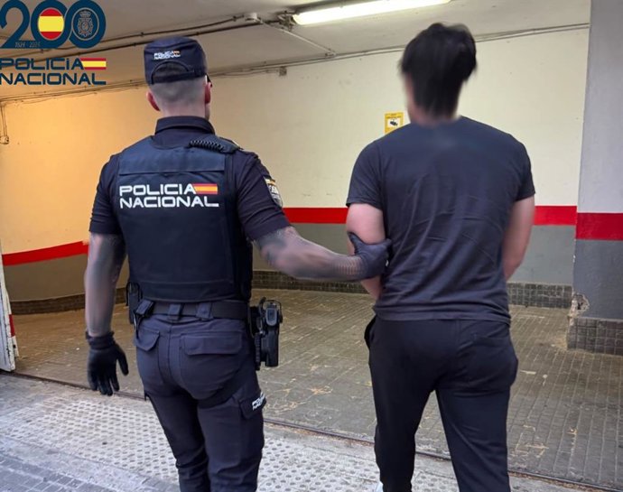 Detenido un joven por grabar a mujeres en los probadores de un comercio de ropa del centro de Palma