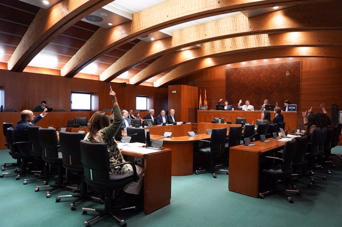 Votación en la última reunión de la COmisión de Agricultura de las Cortes de Aragón