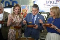 Sanz valora la seguridad, la iluminación Led y la dedicatoria al pueblo gitano de la Feria de Jerez 2025