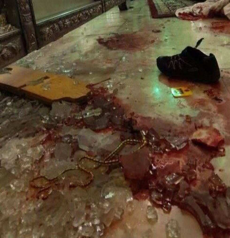 Archivo - Imagen del ataque de Estado Islámico a una mezquita en Shiraz (Irán) 