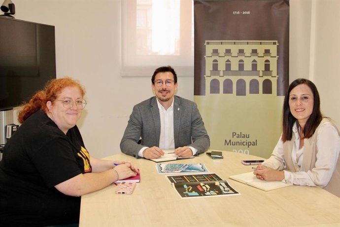 Castelló trabaja en un plan de dinamización comercial del distrito marítimo para este verano