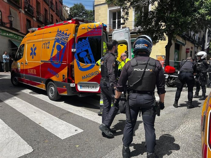 Herido grave un joven tras sufrir una agresión con arma blanca en el cuello en la calle Toledo