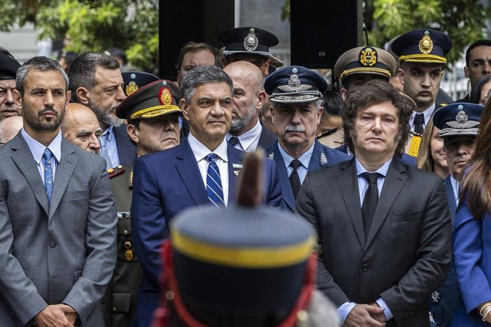 Archivo - Arquivo - 2 de abril de 2024, Buenos Aires, Argentina: O presidente da Argentina, Javier Milei (R), o governador da cidade de Buenos Aires, Jorge Macri (C), o presidente da Câmara dos Deputados, Martin Menem (L), participam do tributo aos mortos