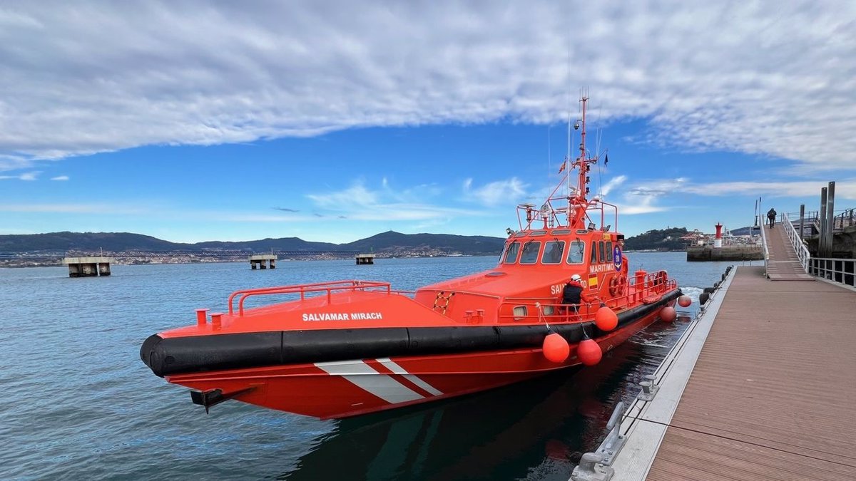 Evacuada una persona tras sufrir una caída en la isla de Ons