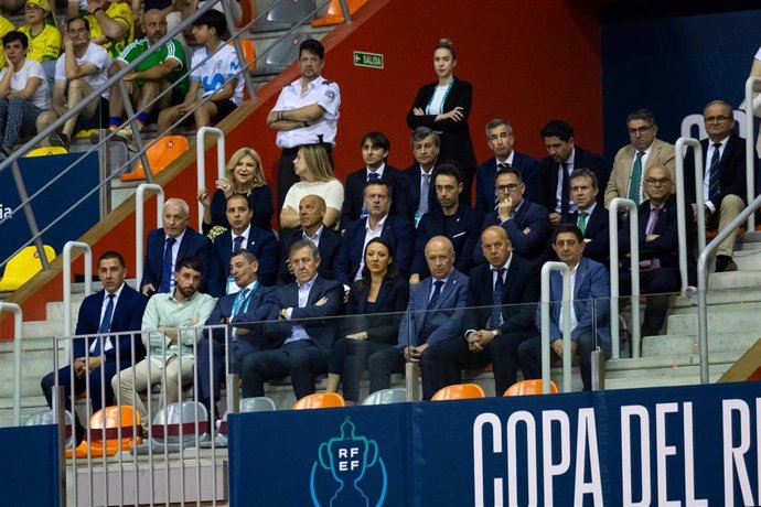 Palco de la final de la Copa del Rey de fútbol sala disputada en Cartagena (Murcia), con la asistencia del presidente de la Diputación de Jaén, Francisco Reyes.