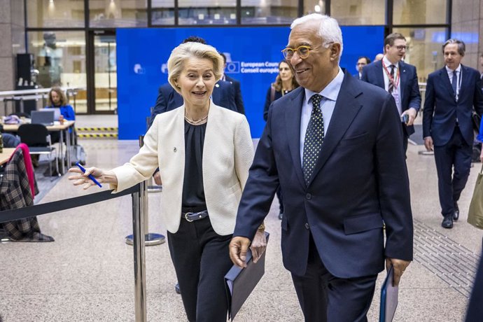 Archivo - Arquivo - 7 de março de 2025, Bruxelas, Bxl, Bélgica: Ursula Von der Leyen, presidente da Comissão Europeia, e Antonio Costa, presidente do Conselho Europeu, chegam para uma coletiva de imprensa em Bruxelas, na quinta-feira, 6 de março de 2025, 