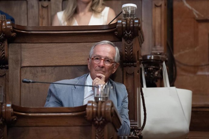 Archivo - El líder de Junts en Barcelona, Xavier Trias, durante un pleno en el Ayuntamiento de Barcelona, a 26 de julio de 2024, en Barcelona, Catalunya (España).