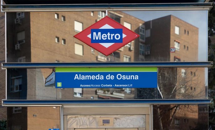 Archivo - La estación de metro Alameda de Osuna