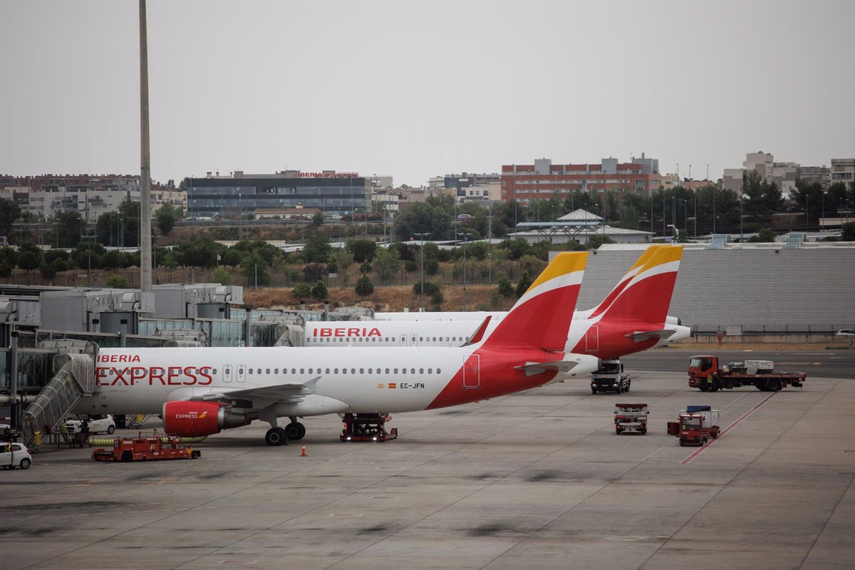 La Comunidad lidera en abril la llegada de pasajeros internacionales en avión con el 22% del total nacional