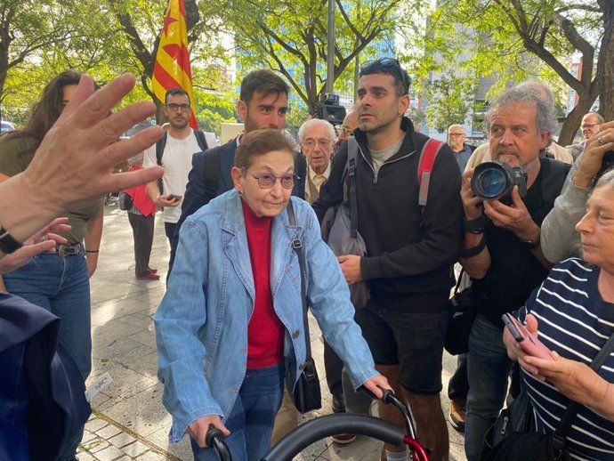 La activista Blanca Serra a su llegada a la Fiscalía.
