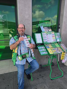 Juan Manuel Solís Galván, vendedor de la ONCE en Mérida.