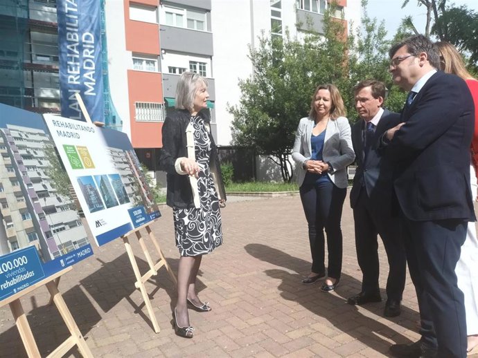 Almeida compara "pufo de 103 millones" que dejó MM en políticas de rehabilitación con la inversión de más de 400 del PP