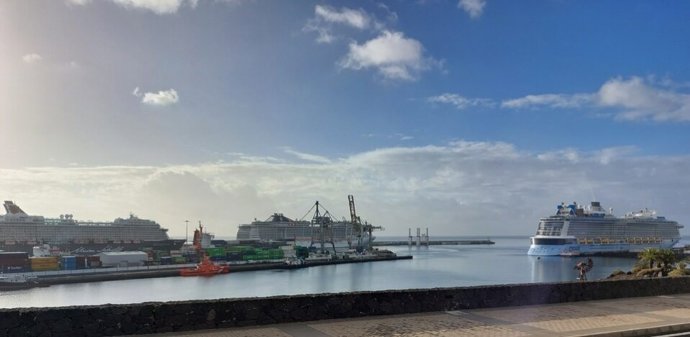 Archivo - Cruceros en Arrecife (Lanzarote)