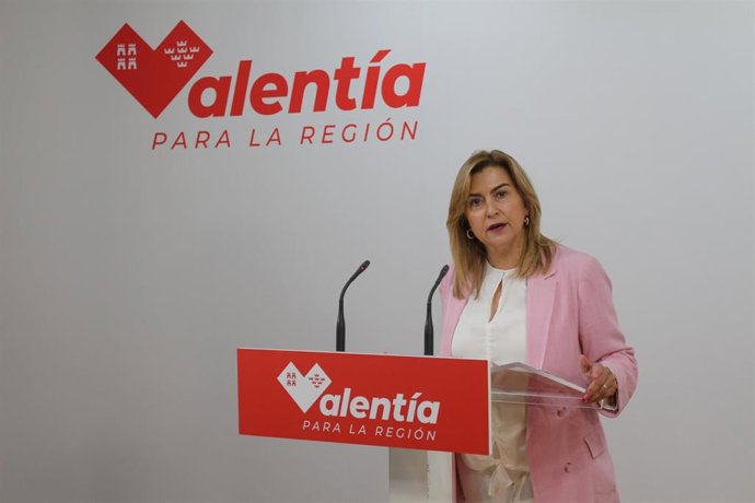 Imagen de la portavoz del Grupo Parlamentario Socialista en la Asamblea Regional, Carmina Fernández