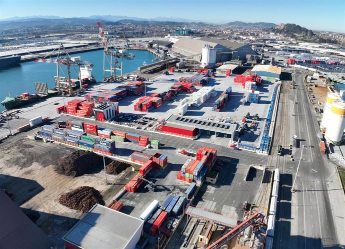 Terminal de contenedores del Puerto de Santander
