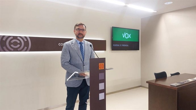 El diputado de Vox en las Cortes de Aragón Fermín Civiac.