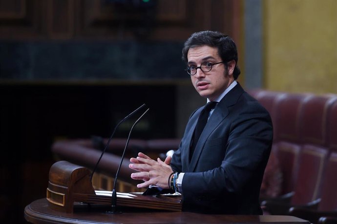 Archivo - El diputado de VOX José María Figaredo durante un pleno en el Congreso de los Diputados