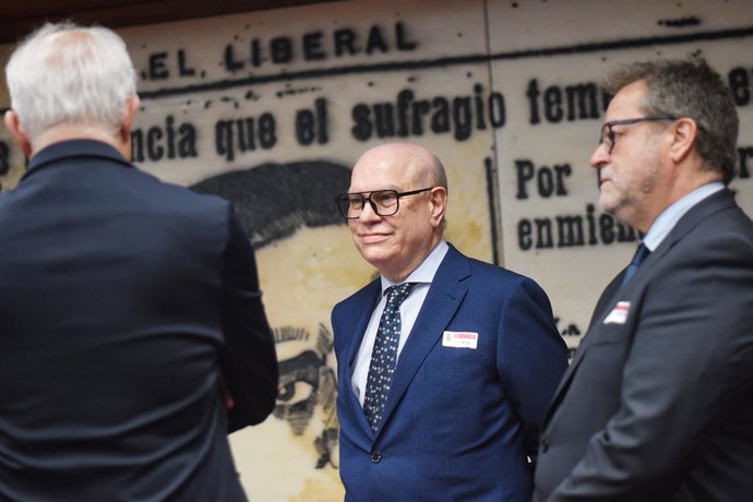 O diretor do Parador de Turismo de Teruel, Joaquín Gutiérrez López, comparece perante a Comissão sobre o 'Caso Koldo' no Senado, em 19 de maio de 2025, em Madri (Espanha). Joaquín Gutiérrez López compareceu perante a Comissão de Inquérito sobre o "Caso Ko