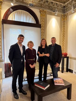 Santander y Feedgy firman un acuerdo para apoyar la transición energética y el autoconsumo en el sector agroalimentario