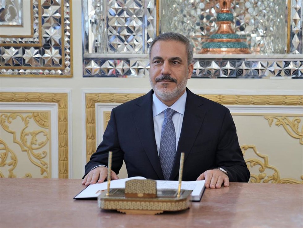 Archivo - El ministro de Exteriores de Turquía, Hakan Fidan, durante una visita oficial a Irán (archivo)