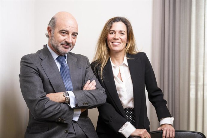 Archivo - Marcos Ojeda y Aránzazu Griñán, de Creand Wealth Management.