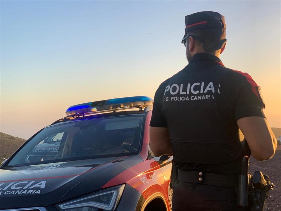 Efectivo de la Policía Canaria