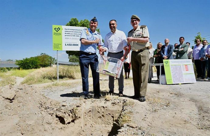 Primera piedra del gran circuito familiar y deportivo en el entorno de la Base Aérea de Armilla