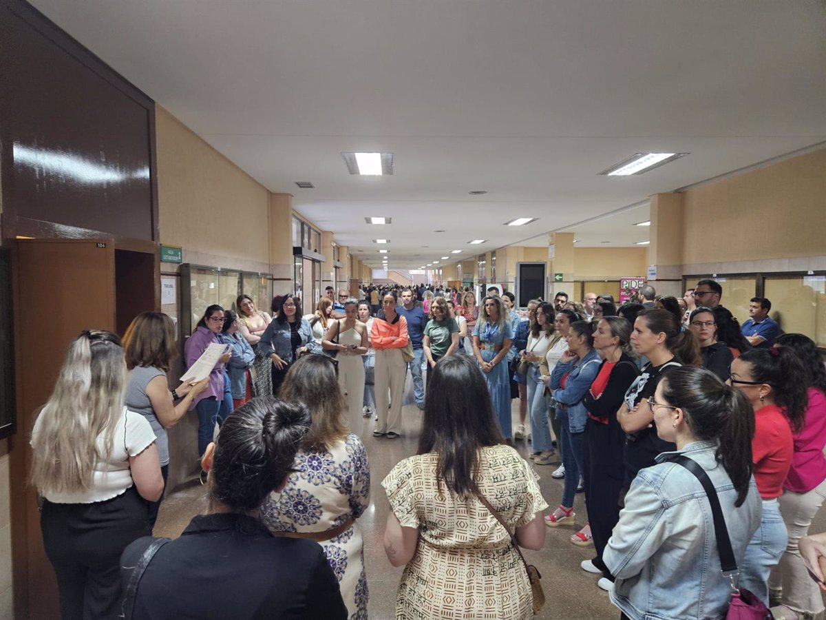 Publicadas las listas definitivas de admitidos en las oposiciones docentes en Extremadura con 3.994 aspirantes