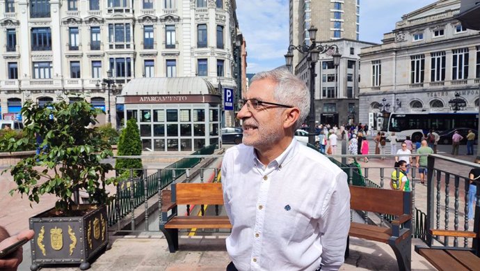 Archivo - El voceru d'IX-Convocatoria per Uviéu, Gaspar Llamazares.  