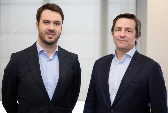 Archivo - Interpath ficha a los responsables de banca de inversión de Mirabaud en España, Enrique Aguado y Álvaro Ruiz Urrutia, para su negocio de M&A y Mercado de Capitales en España.