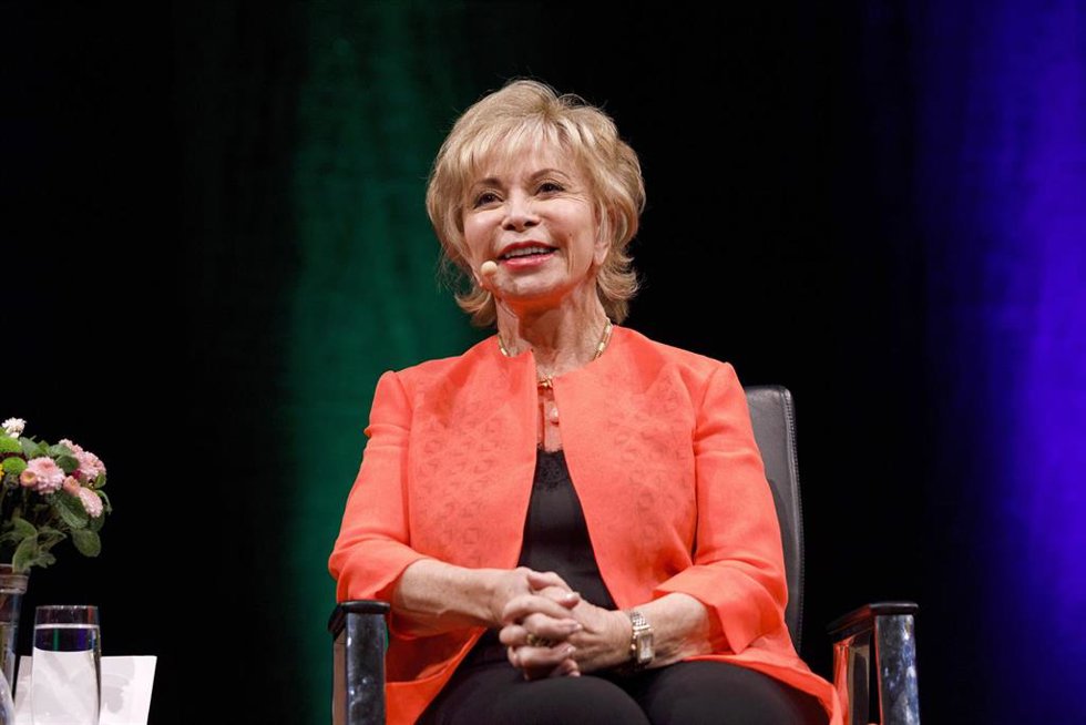 Archivo - October 30, 2019, KLn, Nordrhein-Westfalen, Deutschland: Isabel Allende bei der lit.cologne spezial 2019 Veranstaltung 'Die Wirren des 20. Jahrhunderts' im WDR Funkhaus am Wallrafplatz. Kln, 30.10.2019
