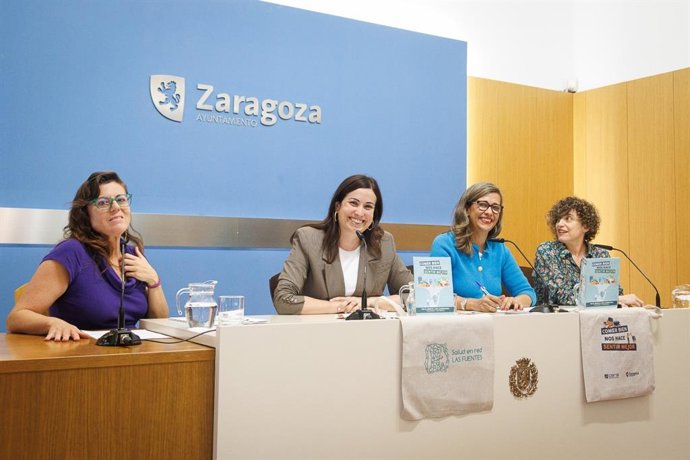 Presentación del final de la primera edición de la Escuela de Agentes Comunitarios de Salud Alimentaria de Las Fuentes, en la sala de prensa del Ayuntamiento.