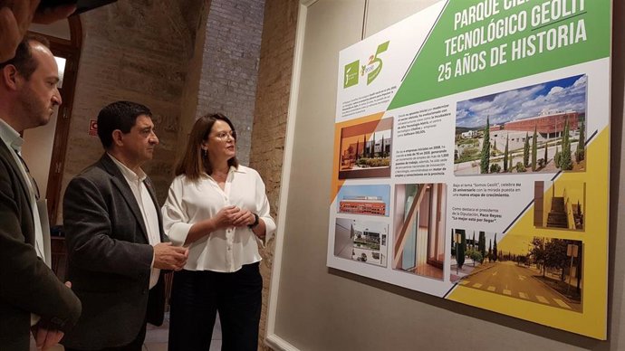 Inauguración de la exposición sobre los 25 años de Geolit