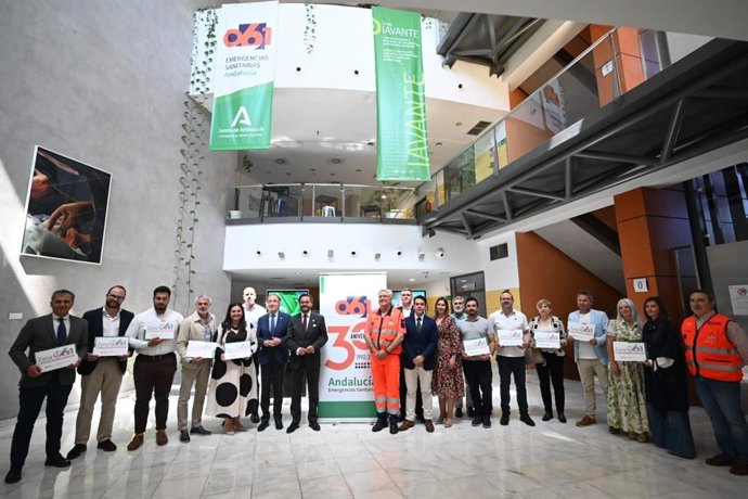 El 061 reconoce diez nuevas instalaciones granadinas como 'zona cardioasegurada'