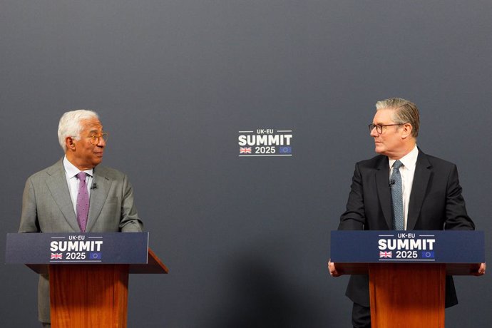 19 May 2025, United Kingdom, London: UK Prime Minister Keir Starmer and European Council President Antonio Costa hold a press conference at the end of the UK-EU Summit at Lancaster House. Photo: Carl Court/PA Wire/dpa