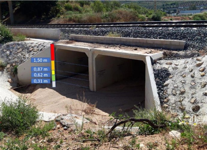 Adif mejora el drenaje en el tramo El Sorbito-Arahal para evitar inundaciones a su paso por Sevilla.