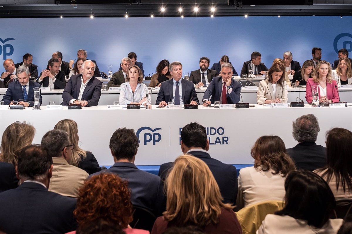 Feijóo promete un Congreso del PP con discusión ideológica y sin  esconder  diferencias:  El debate nos estimula 