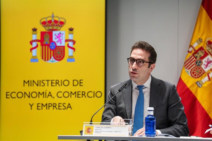El ministro de Economía y Comercio, Carlos Cuerpo, durante una rueda de prensa posterior al Consejo Interterritorial de Internacionalización, en la sede del Ministerio, a 19 de mayo de 2025, en Madrid (España). Durante el consejo, se ha presentado el nuev