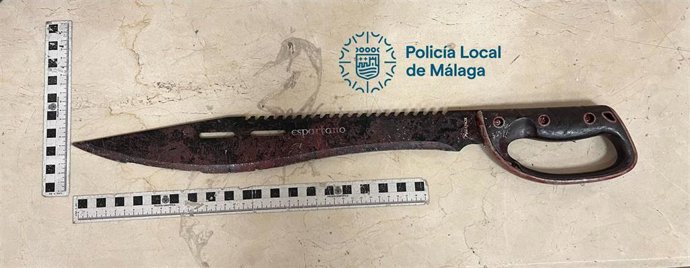 Machete intervenido.