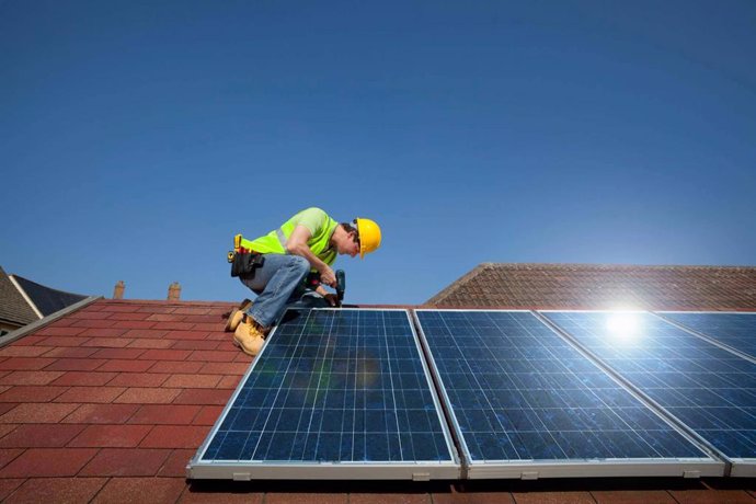 Celéctricos refuerza el mercado fotovoltaico con cuadros eléctricos especializados