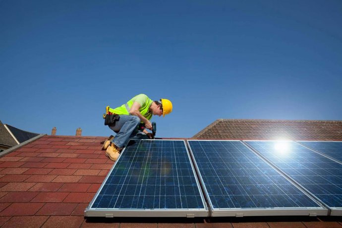 Celéctricos refuerza el mercado fotovoltaico con cuadros eléctricos especializados