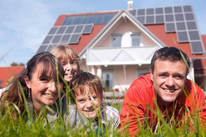 La zona fotovoltaica de Celéctricos incorpora nuevas soluciones para instalaciones solares seguras